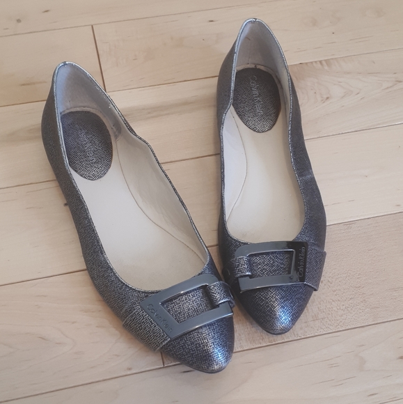 GUC Calvin Klein Flats - Picture 1 of 4